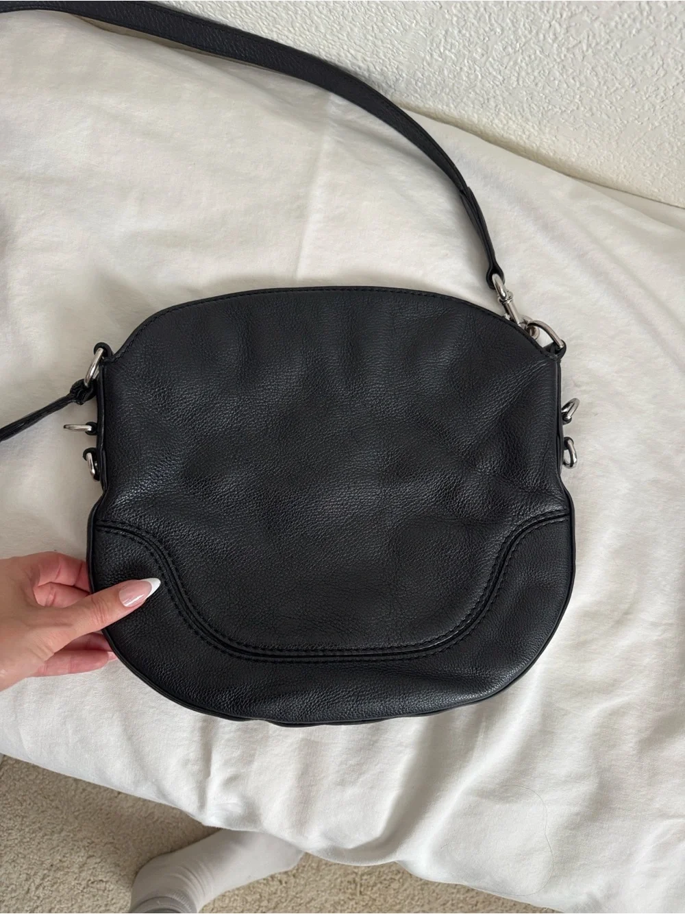 Marc Jacobs Classic Black Leather Crossbody Bag - Women's Everyday Shoulder Bag